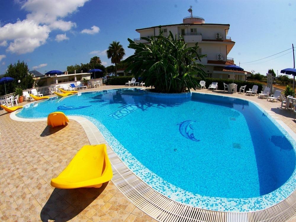 Hotel Eolo Capo Vaticano Exterior photo