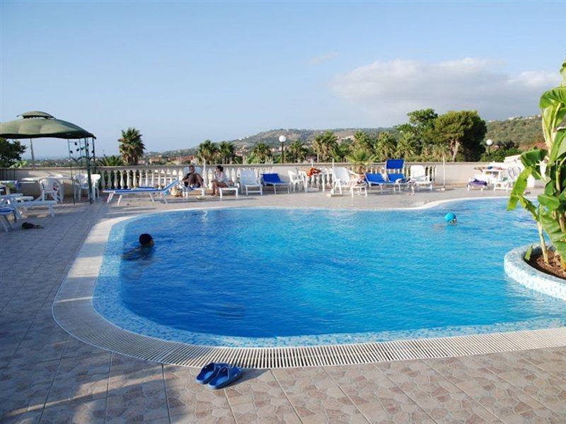 Hotel Eolo Capo Vaticano Exterior photo